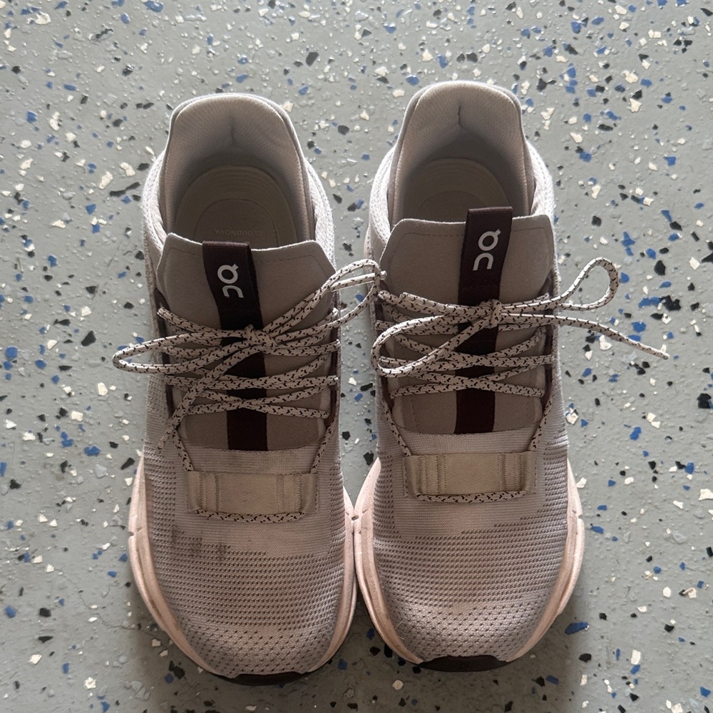 On cloudnova womens Sneakers